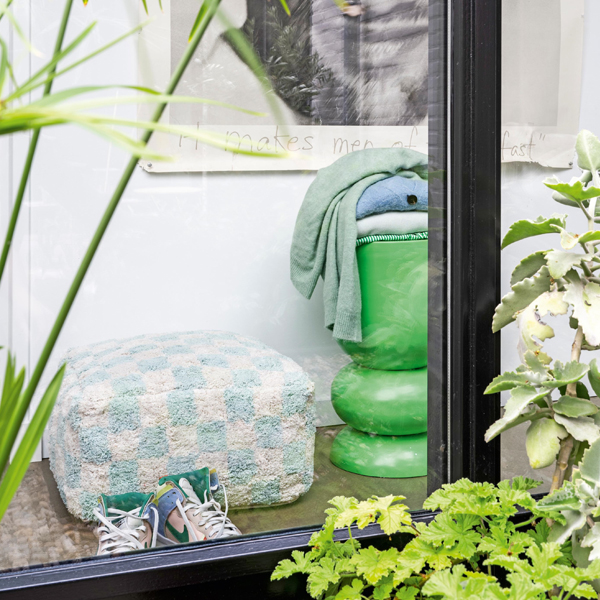 vtwonen Bijzettafel Ø30x52,5cm Metaal - Shiny Green - Afbeelding 2